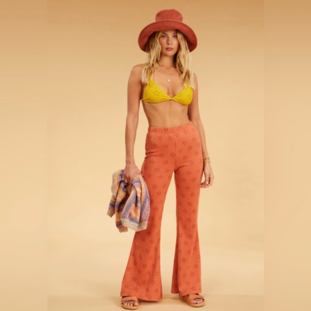 🆕 Salty Blonde X Billabong Flare, NWT size L